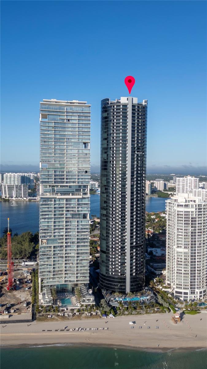 image Porsche Design Tower17