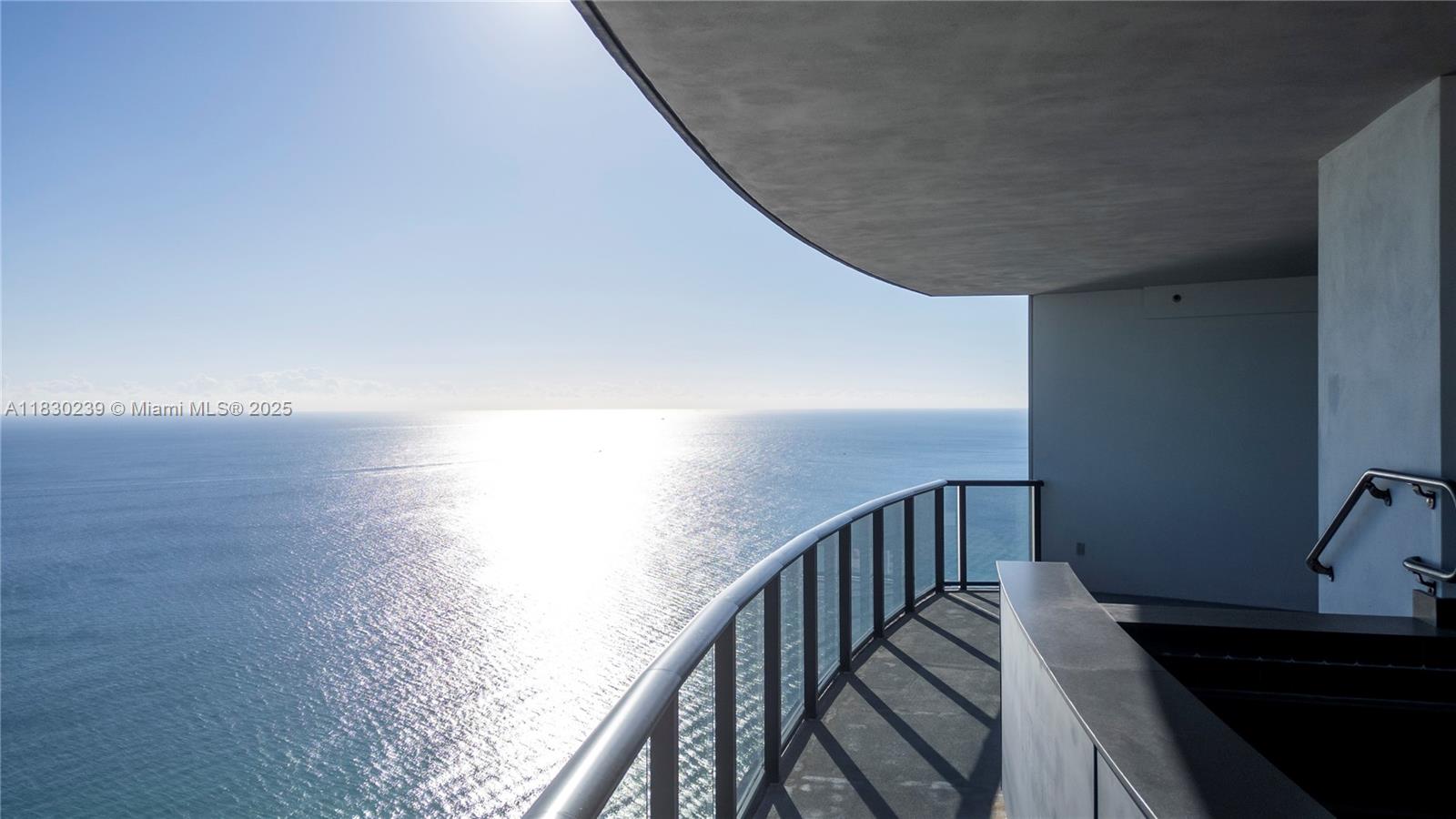 image Porsche Design Tower19