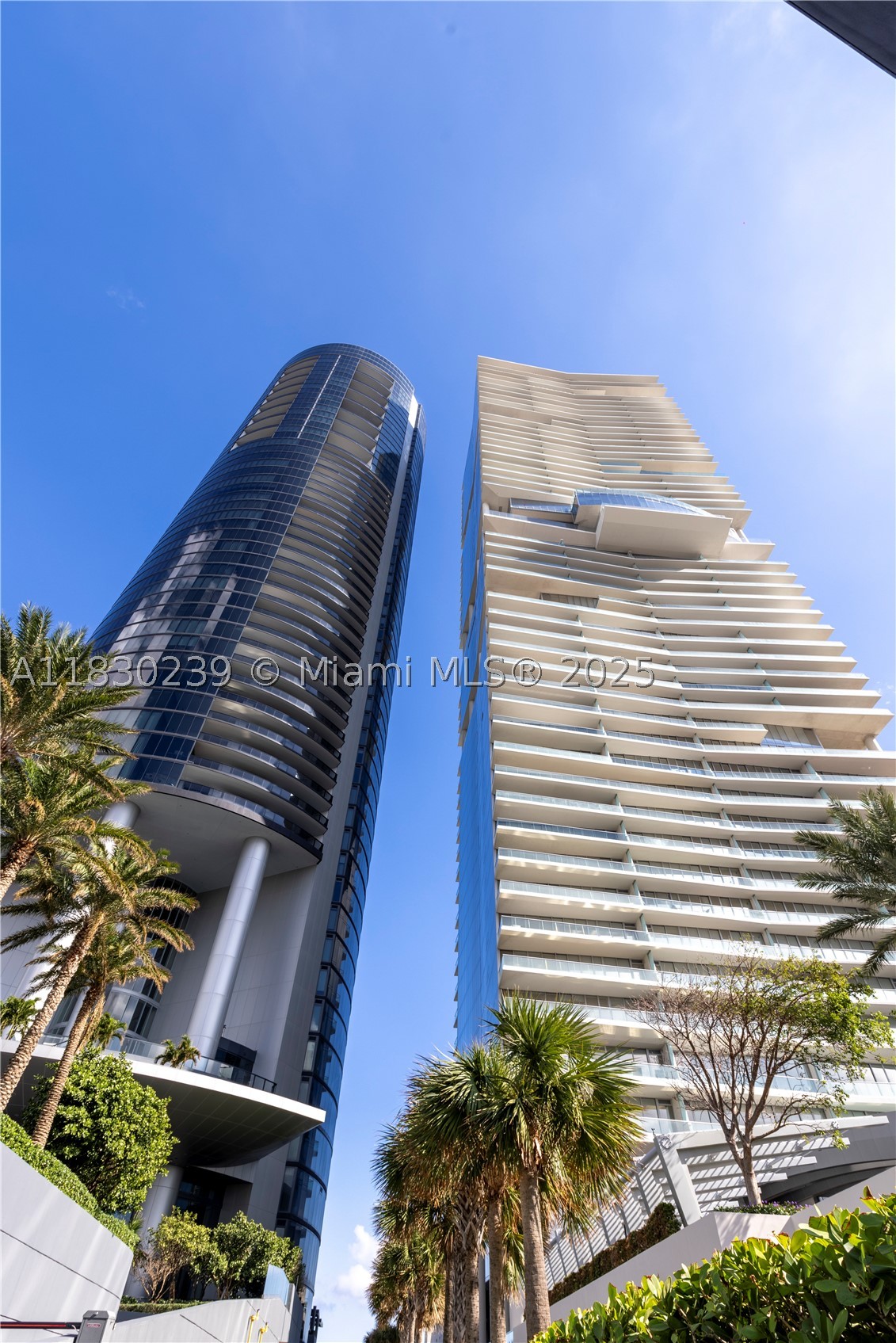 image Porsche Design Tower45