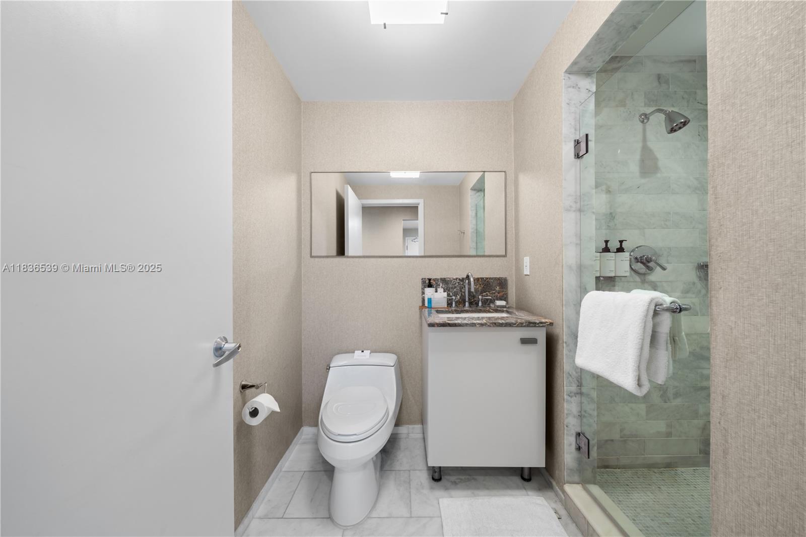 551 N Fort Lauderdale Bch Blvd #R201 Fort Lauderdale, FL 33304