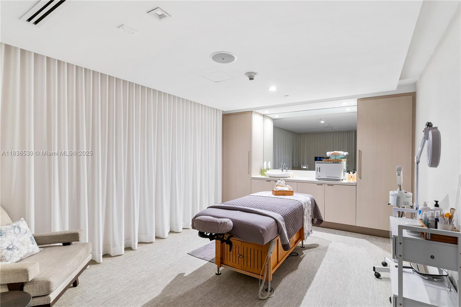 551 N Fort Lauderdale Bch Blvd #R201 Fort Lauderdale, FL 33304