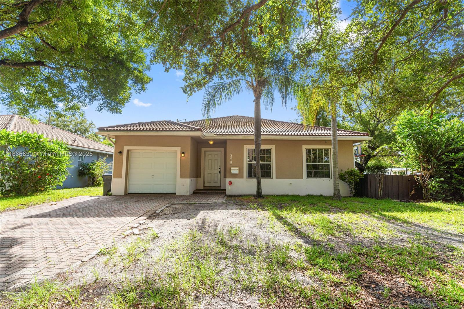 955 S 26th Ave