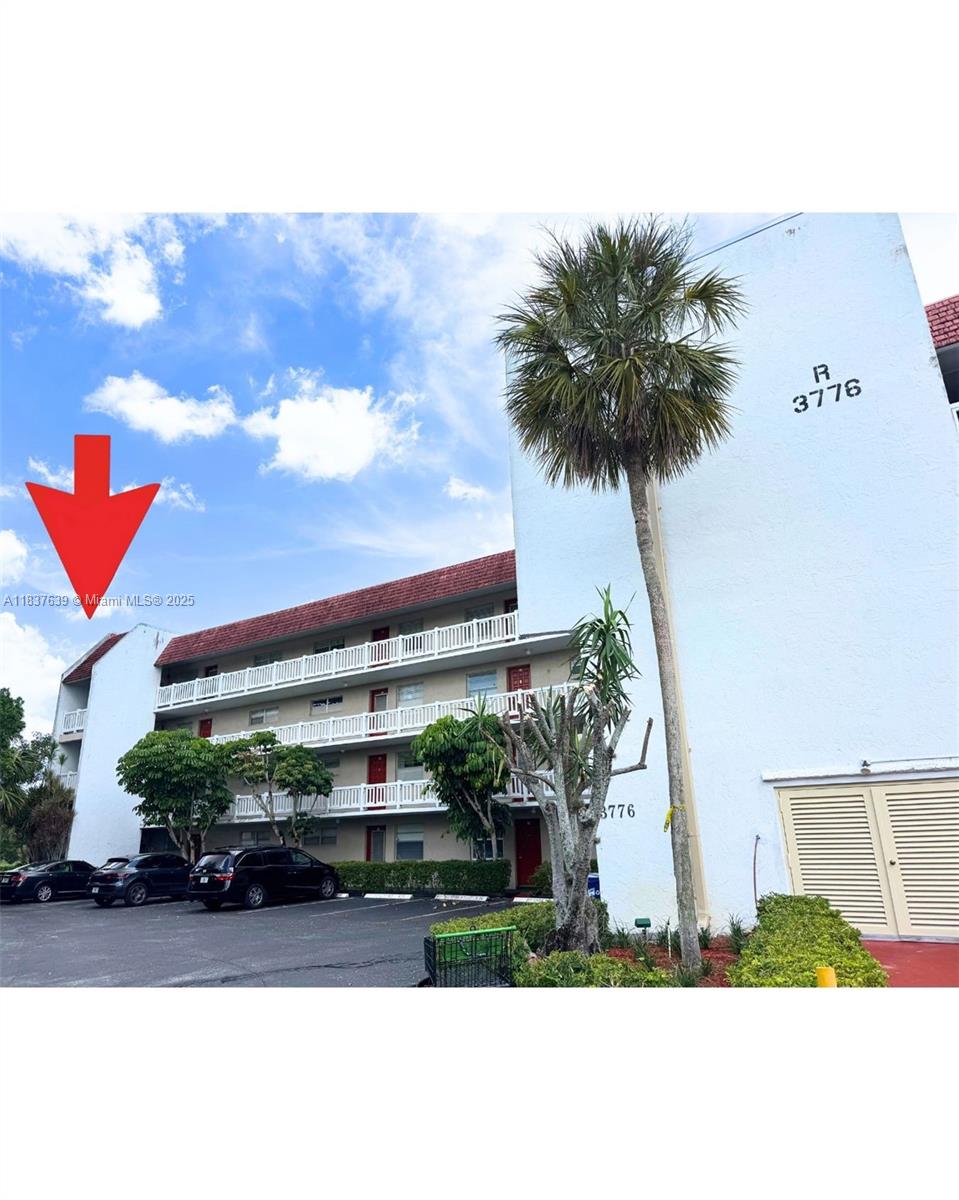 3776 Inverrary Blvd #301R