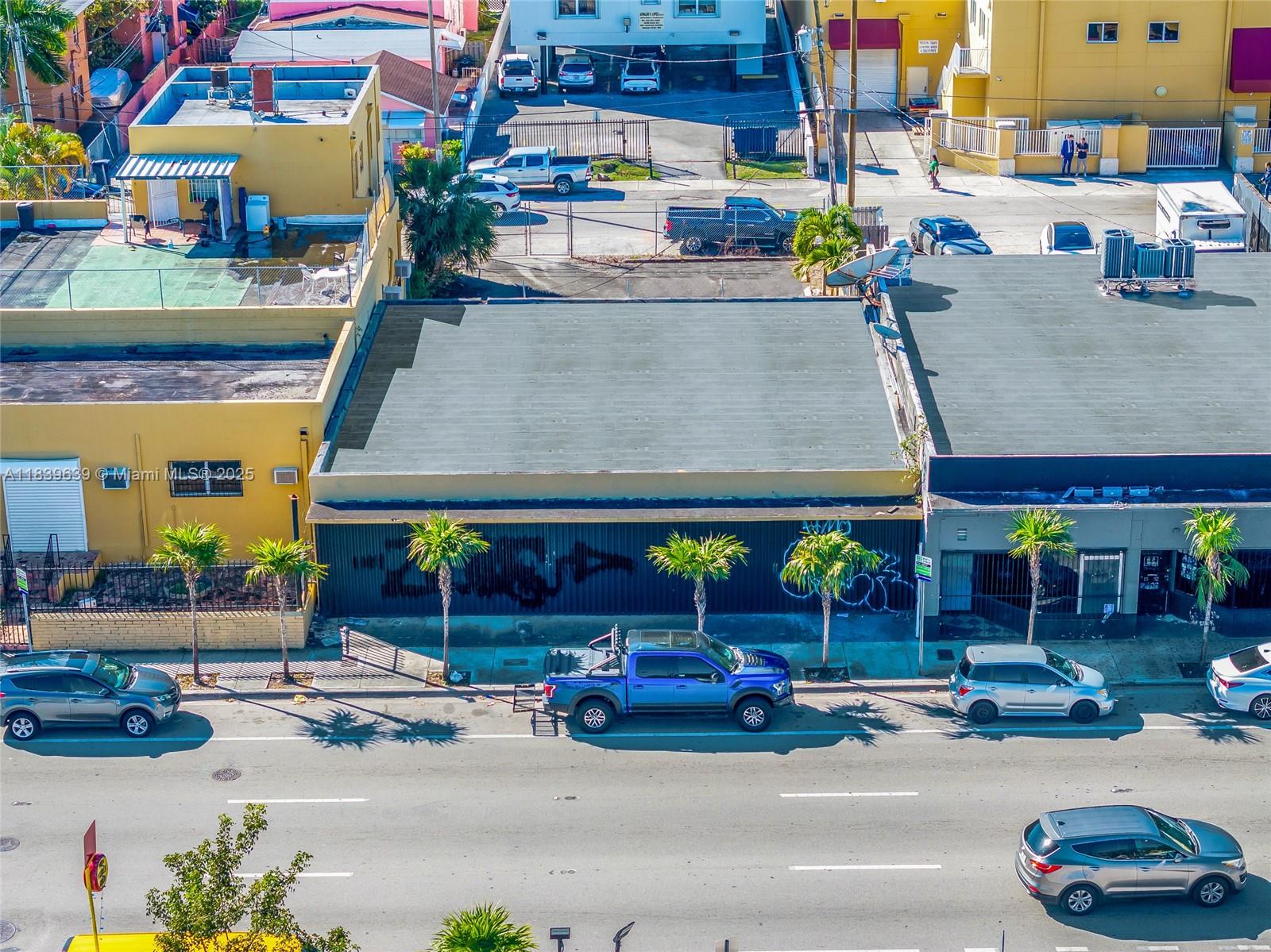 1544 W Flagler St