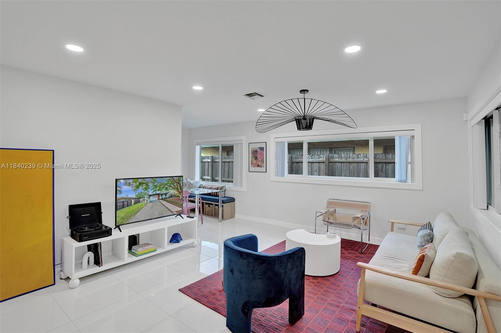 1605 NW 7th Ter Fort Lauderdale, FL 33311