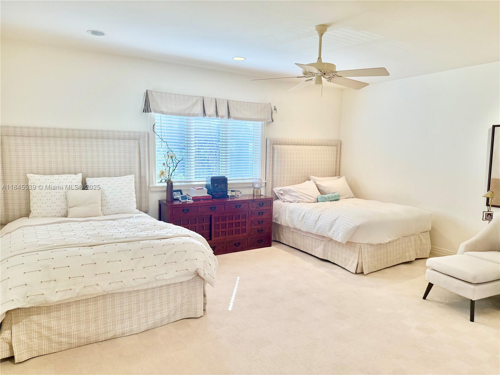 3508 Bayshore Villas Dr Miami, FL 33133