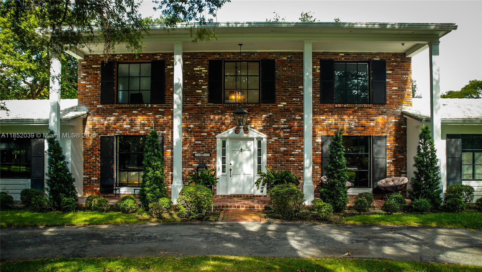 10700 Old Cutler Rd Coral Gables, FL 33156 10700 Old Cutler Rd Coral Gables, FL 33156