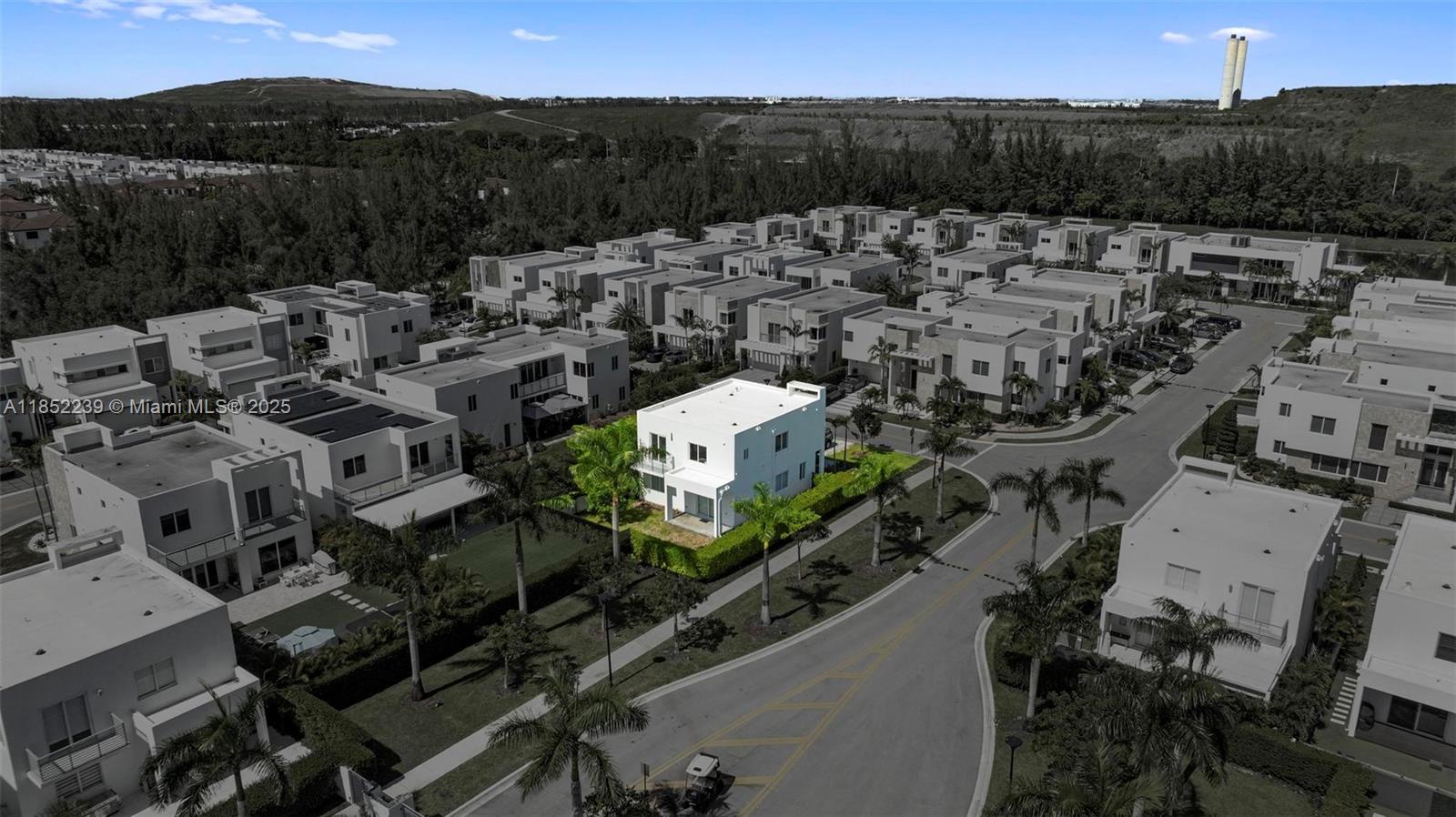 6810 NW 103rd Pl Doral, FL 33178