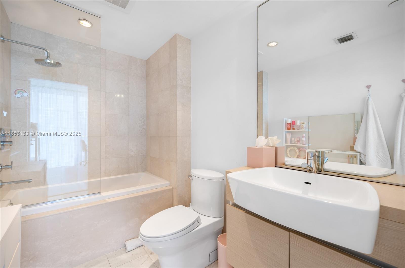 image Epic West Condo11