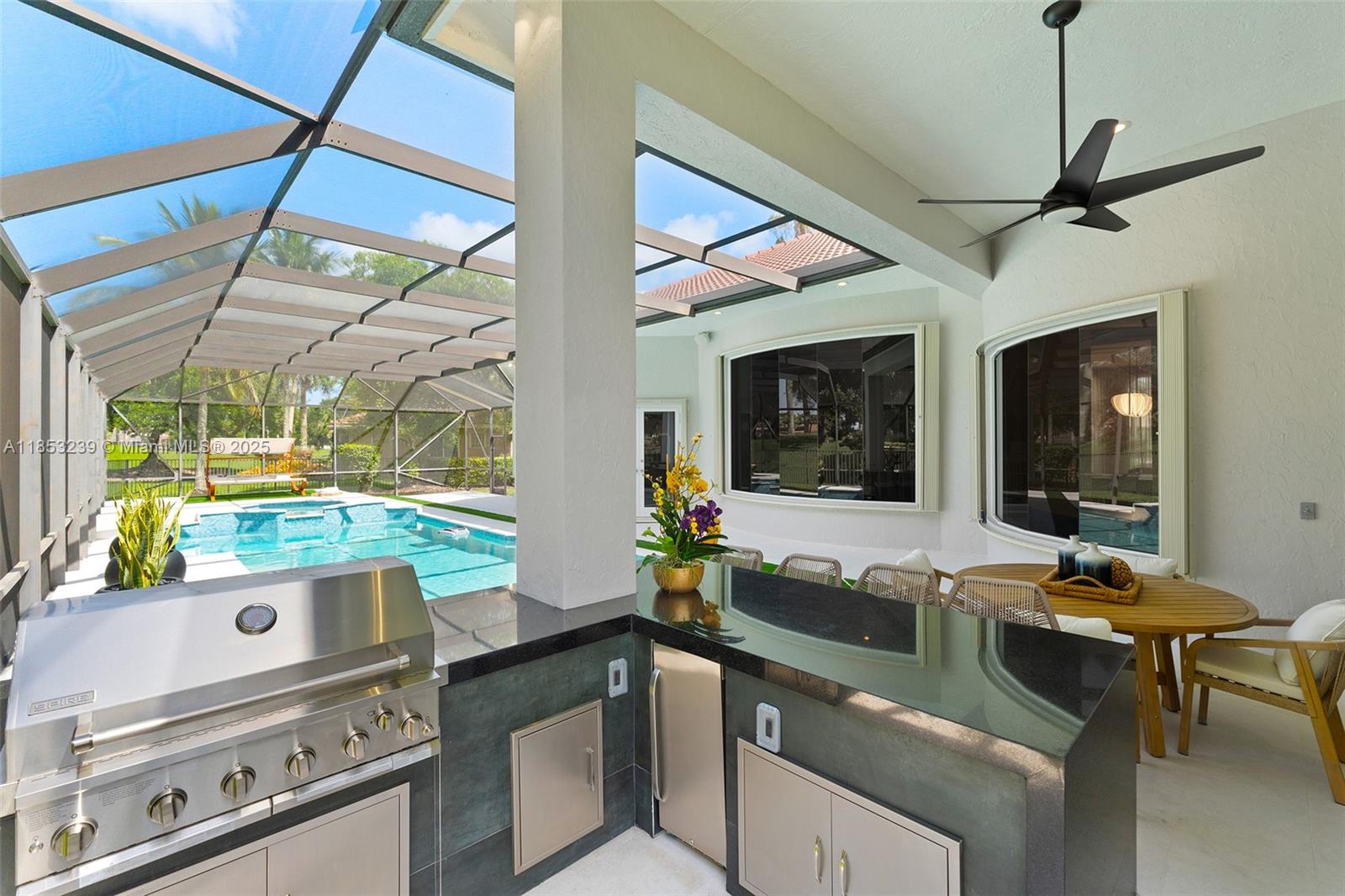 2438 Poinciana Ct Weston, FL 33327