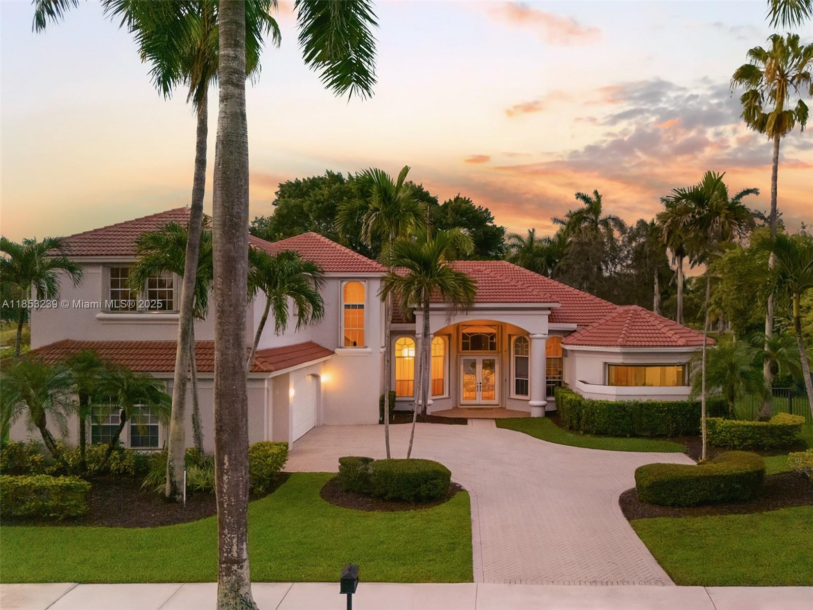 2438 Poinciana Ct Weston, FL 33327