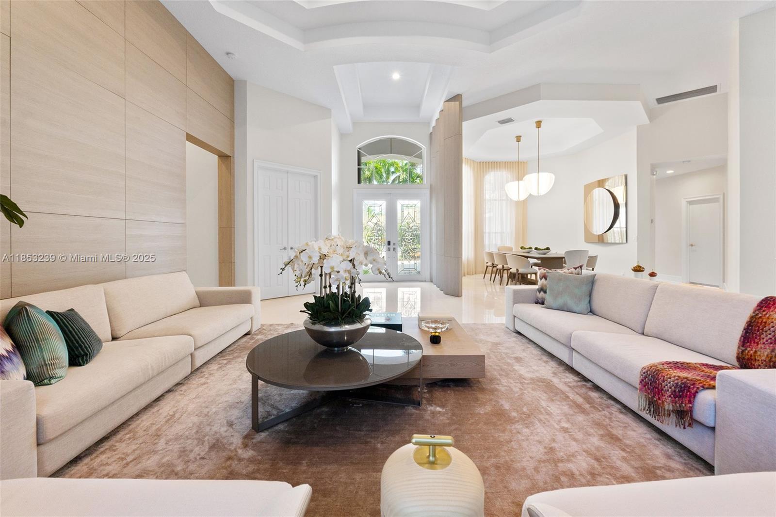 2438 Poinciana Ct Weston, FL 33327