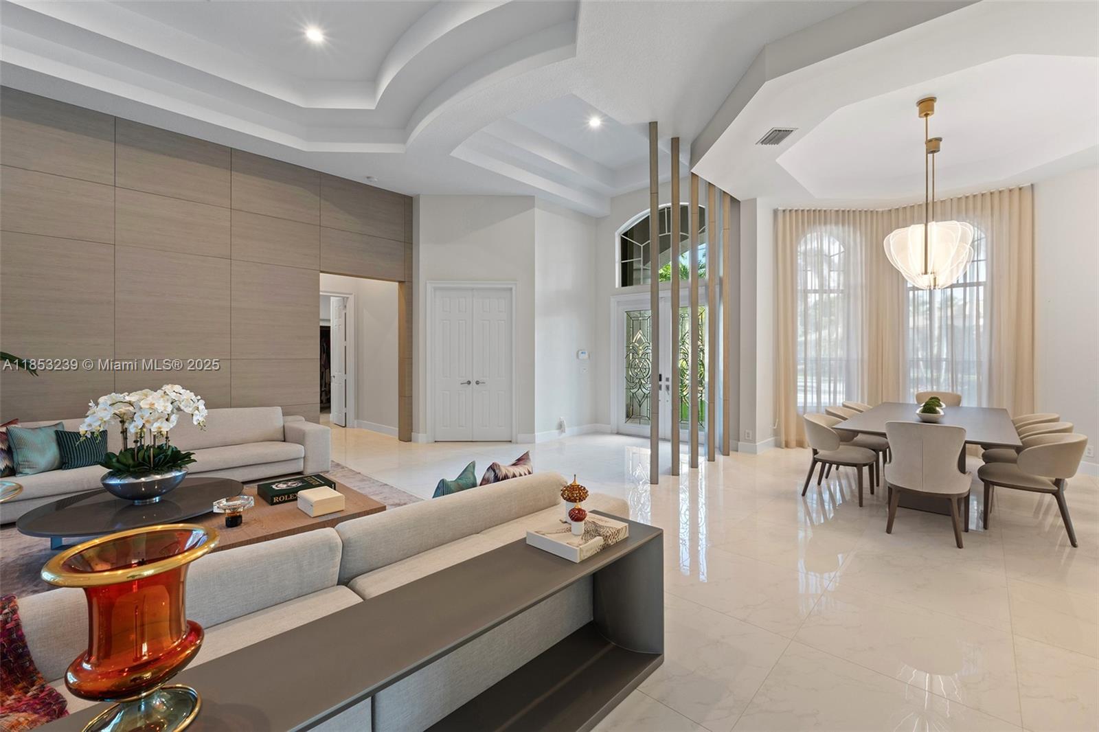 2438 Poinciana Ct Weston, FL 33327