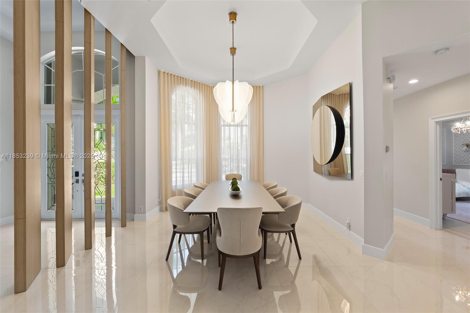 2438 Poinciana Ct Weston, FL 33327