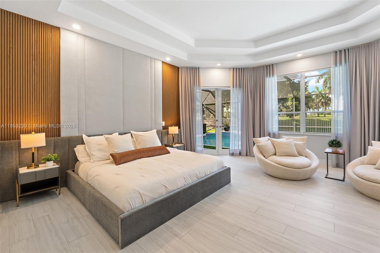 2438 Poinciana Ct Weston, FL 33327