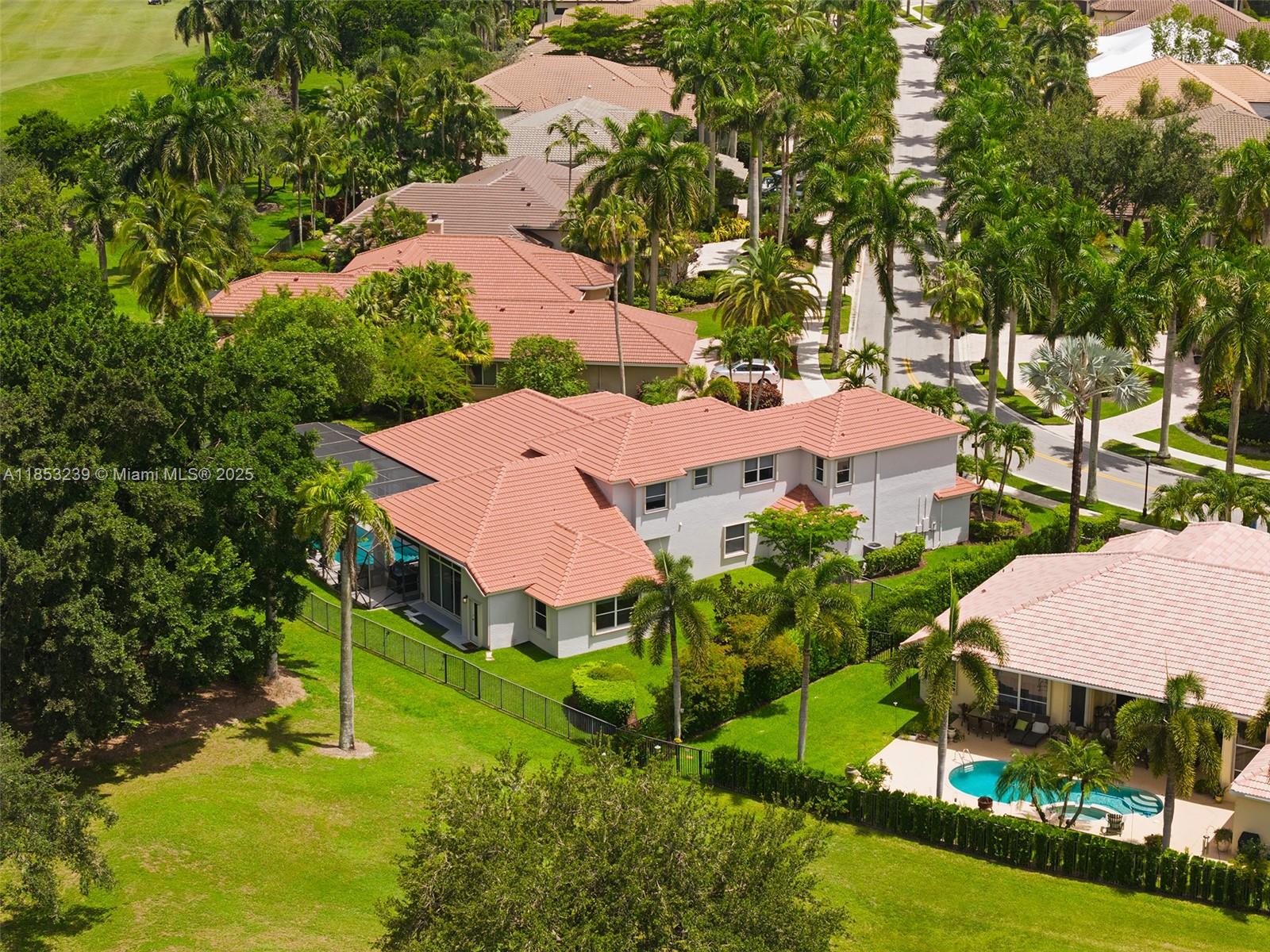 2438 Poinciana Ct Weston, FL 33327