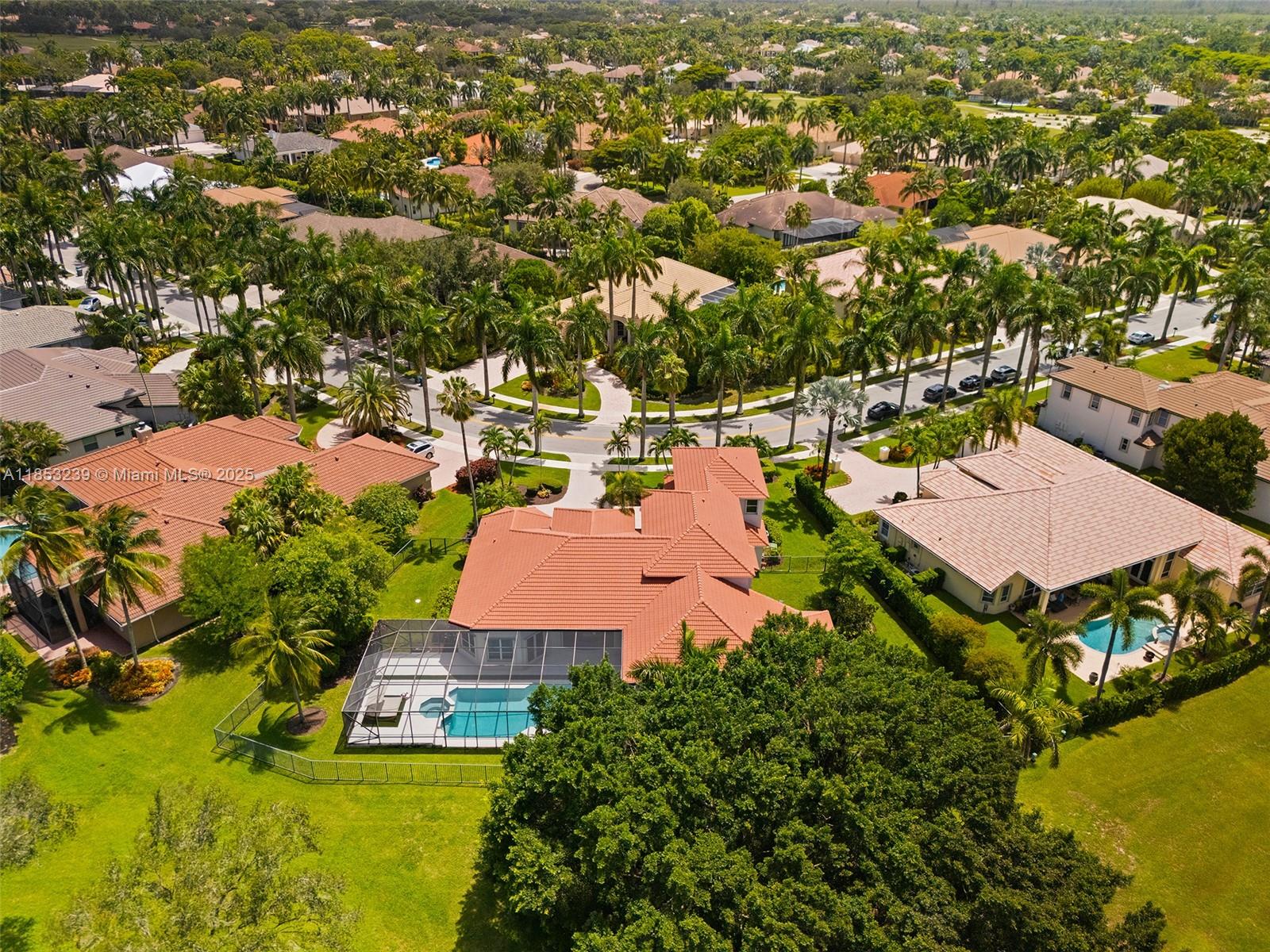 2438 Poinciana Ct Weston, FL 33327