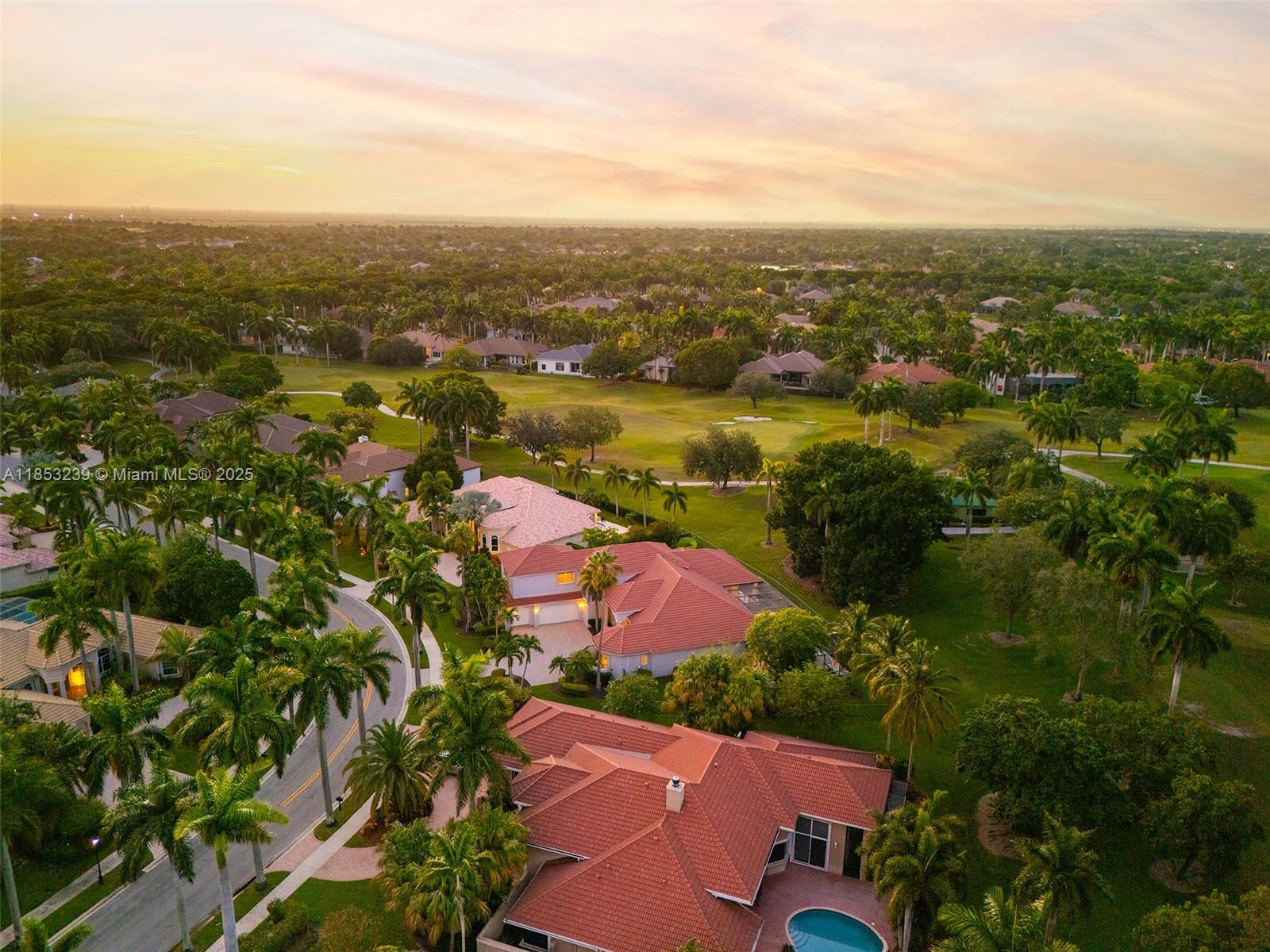 2438 Poinciana Ct Weston, FL 33327