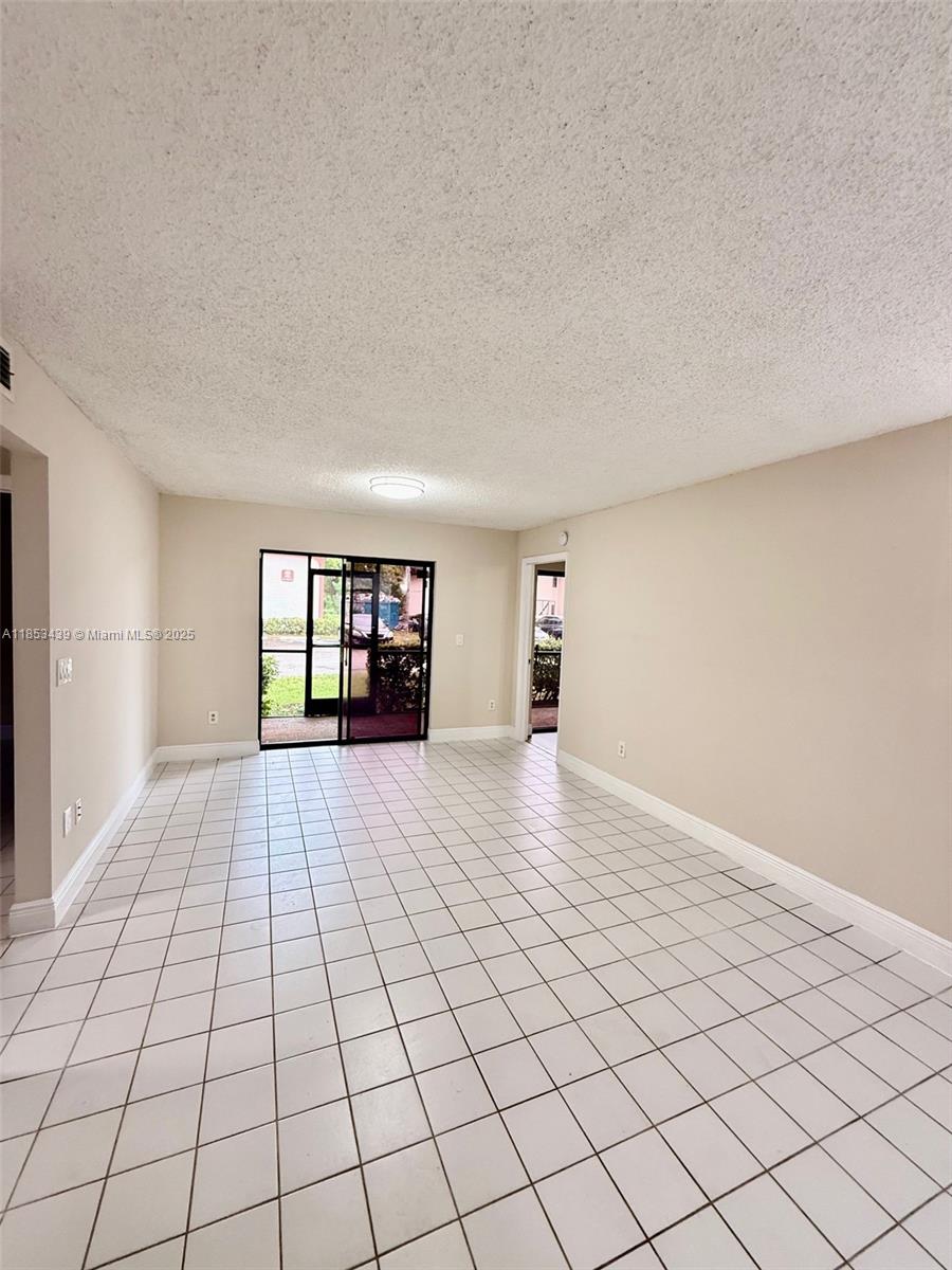 905 NE 209th St #102-30 Miami, FL 33179