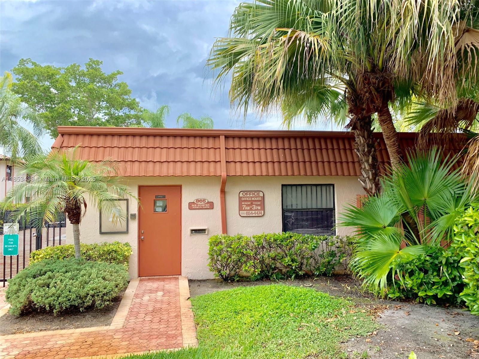 905 NE 209th St #102-30 Miami, FL 33179