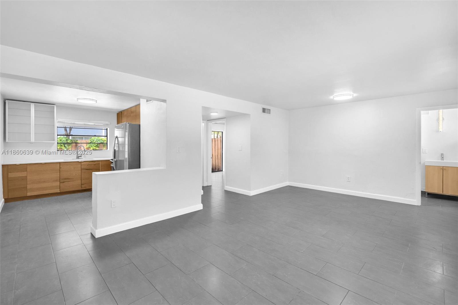 3265 Virginia St #2