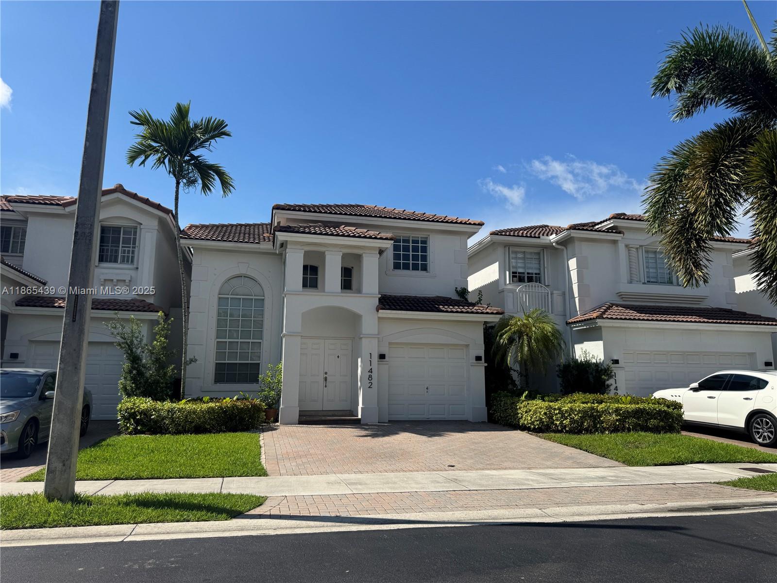 11482 NW 69th Ter