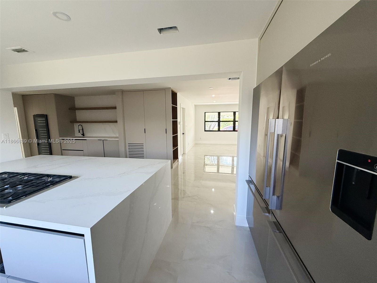 4021 NE 17th Ter Oakland Park, FL 33334