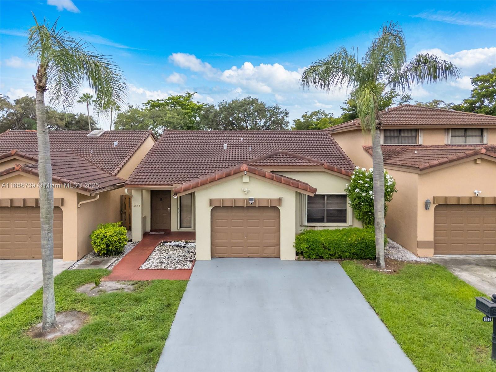 6646 NW 175th Ter
