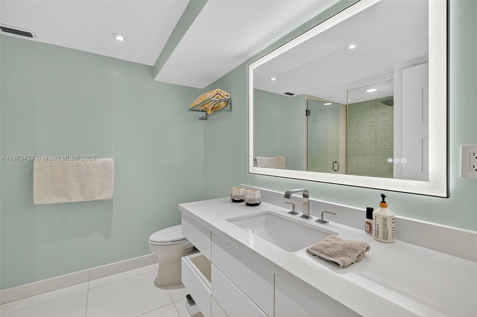 image Mar Azul Condo37