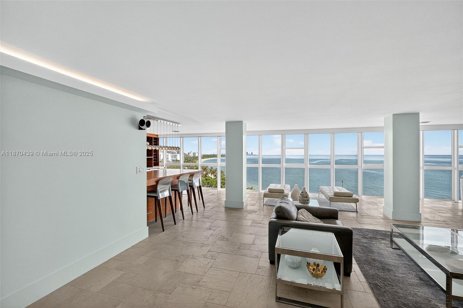 image Mar Azul Condo4