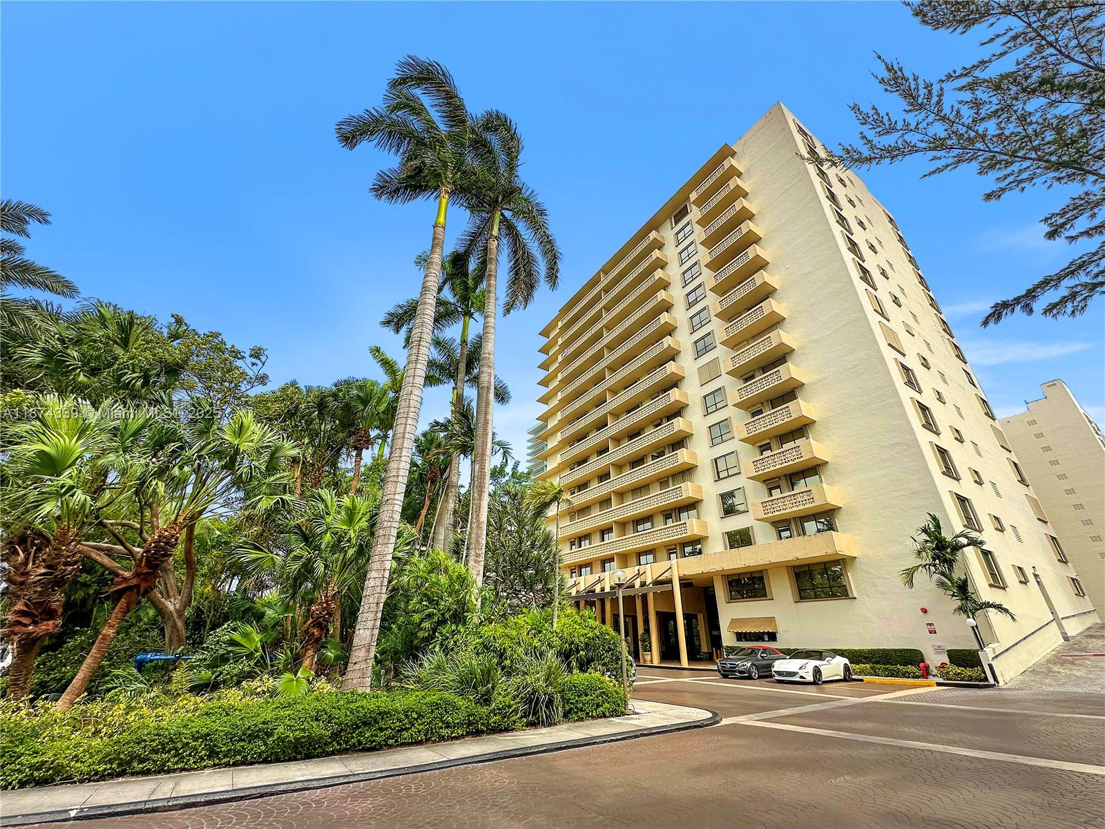 10185 Collins Ave #1206