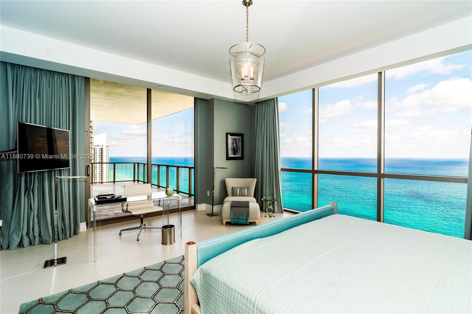image Mansions At Acqualina23