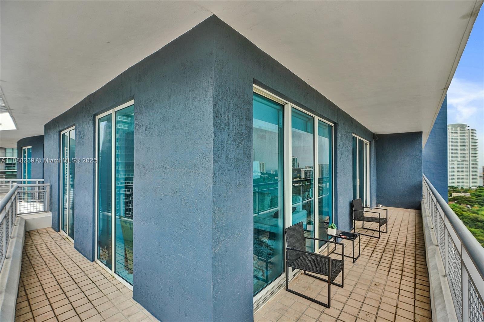 image Infinity At Brickell Cond3