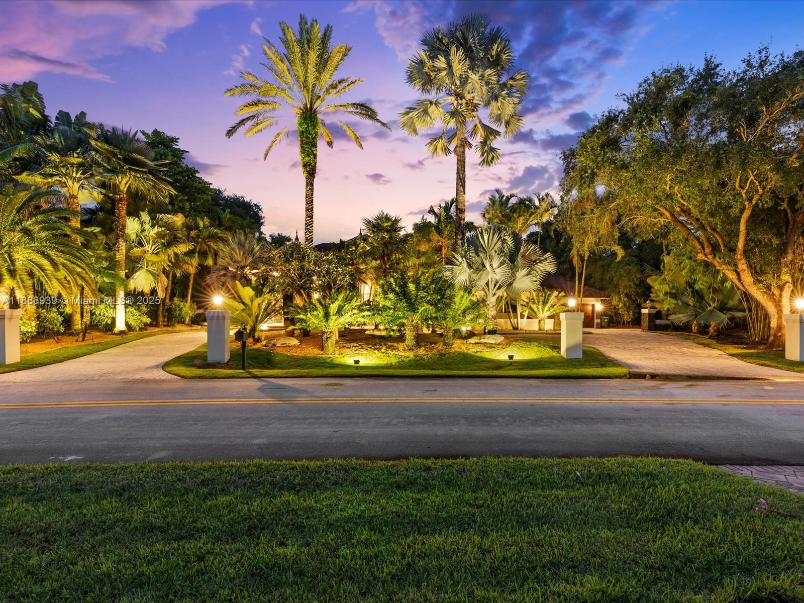 2941 Paddock Ln Weston, FL 33331 2941 Paddock Ln Weston, FL 33331