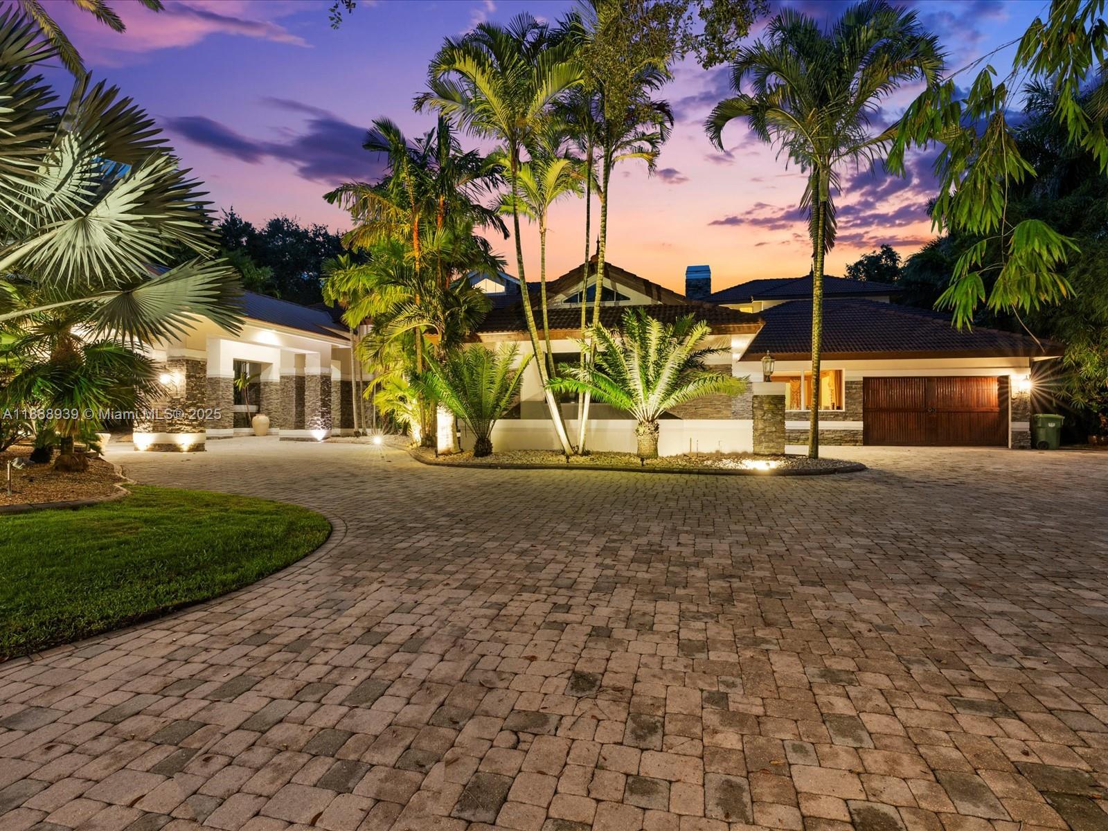 2941 Paddock Ln Weston, FL 33331 2941 Paddock Ln Weston, FL 33331