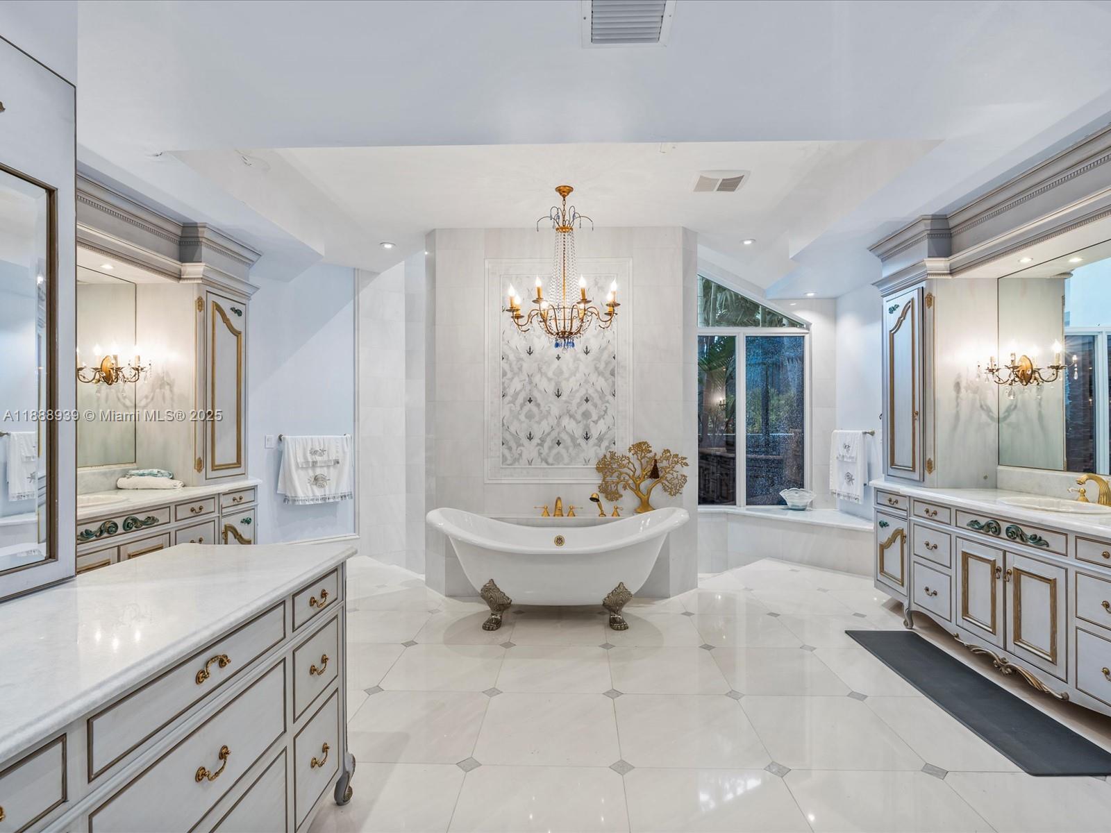 2941 Paddock Ln Weston, FL 33331 2941 Paddock Ln Weston, FL 33331