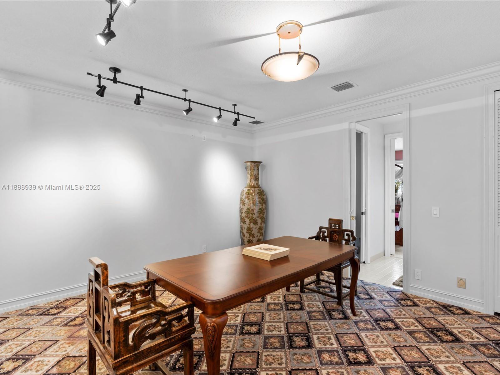 2941 Paddock Ln Weston, FL 33331 2941 Paddock Ln Weston, FL 33331