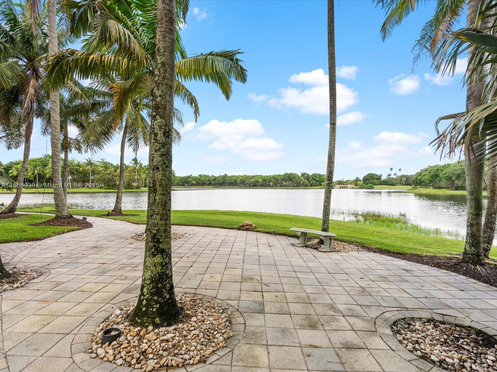 2941 Paddock Ln Weston, FL 33331 2941 Paddock Ln Weston, FL 33331