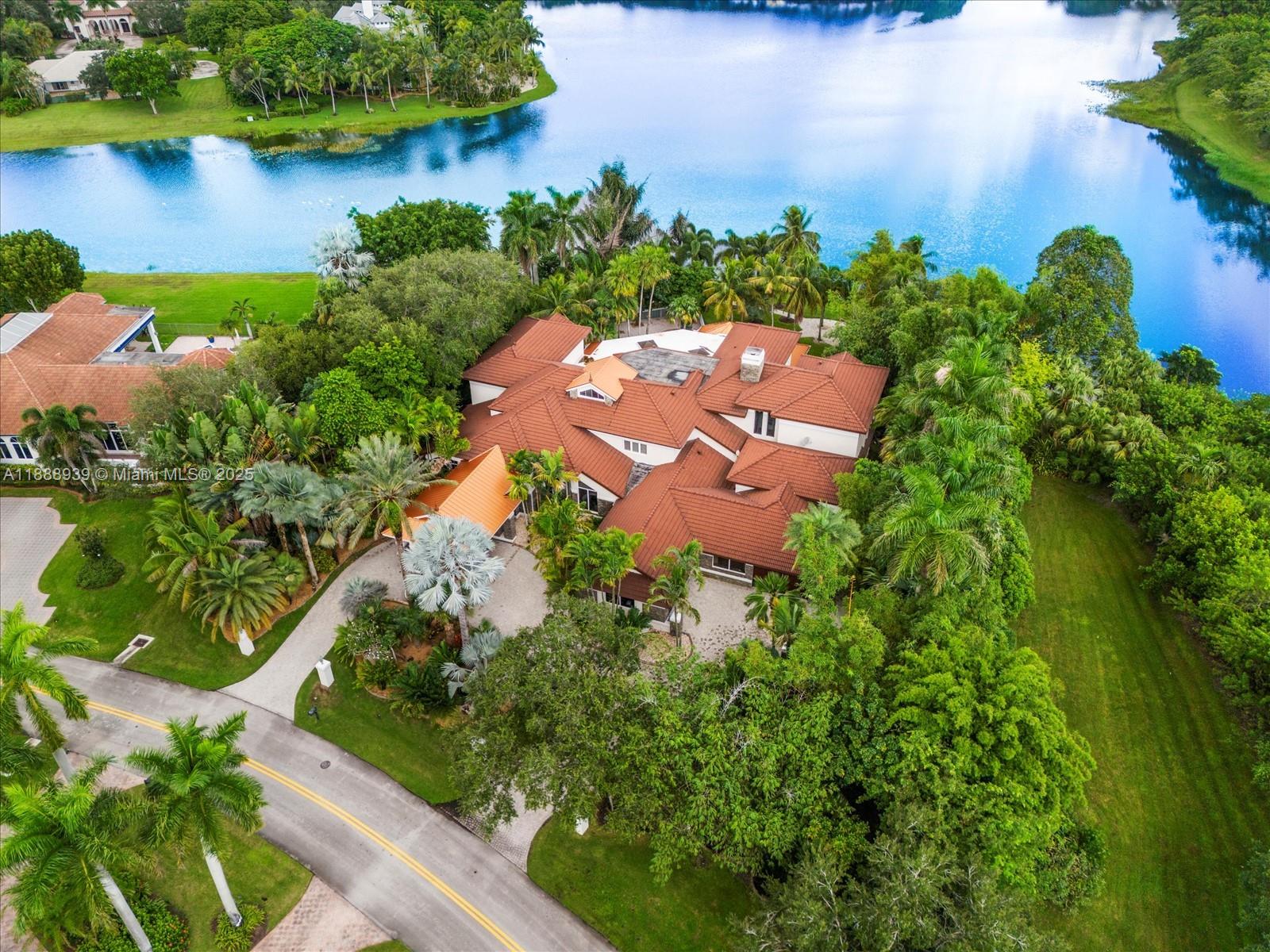2941 Paddock Ln Weston, FL 33331 2941 Paddock Ln Weston, FL 33331
