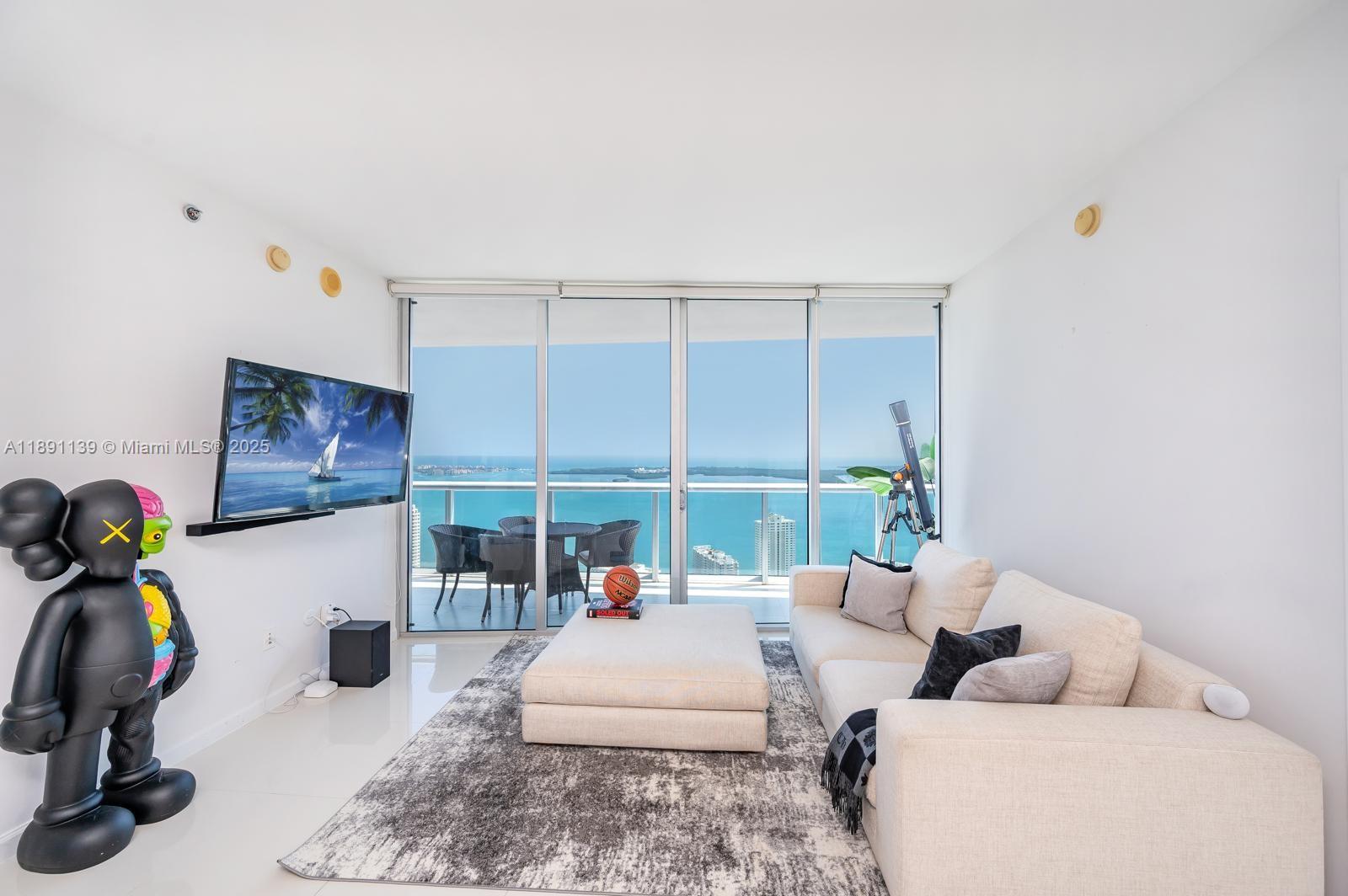image Icon Brickell Condo No 10