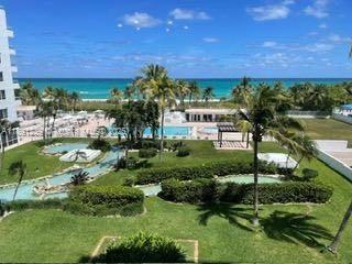 5005 Collins Ave #411