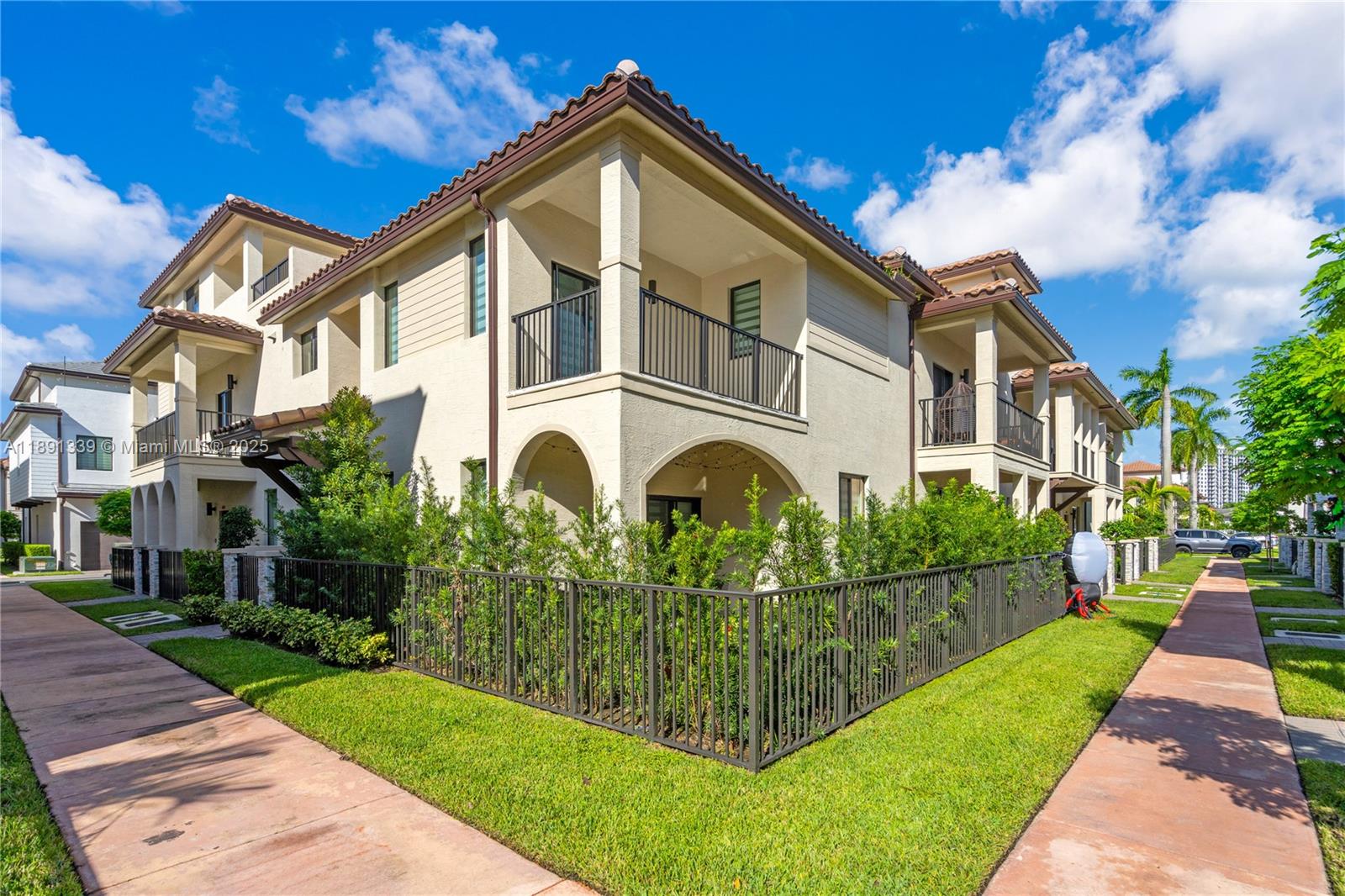 4608 NW 83rd Pkwy