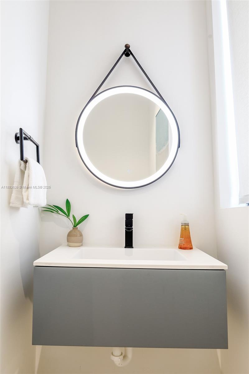 3108 Elizabeth St #3108 Miami, FL 33133