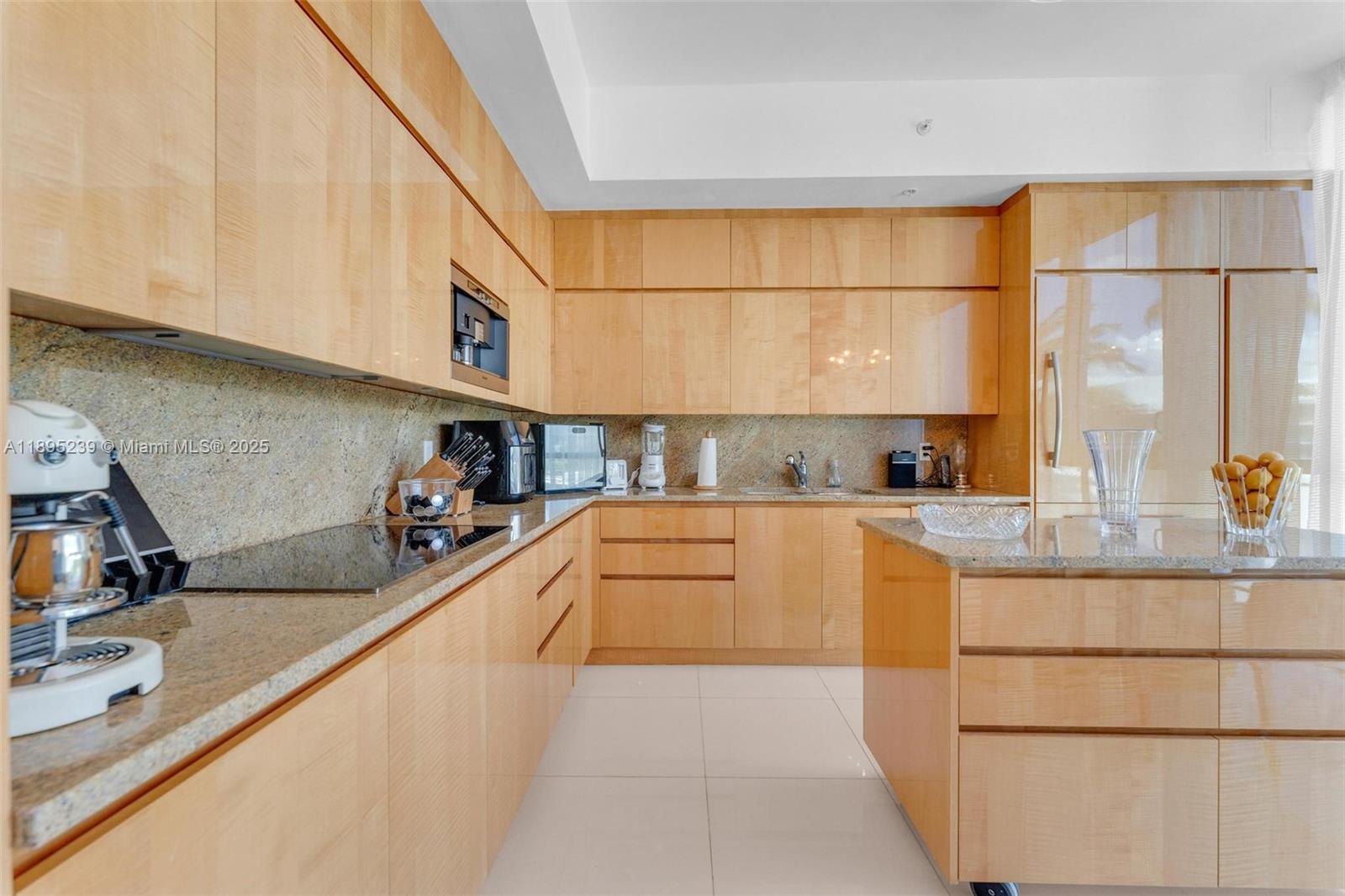 image Continuum On South Beach11