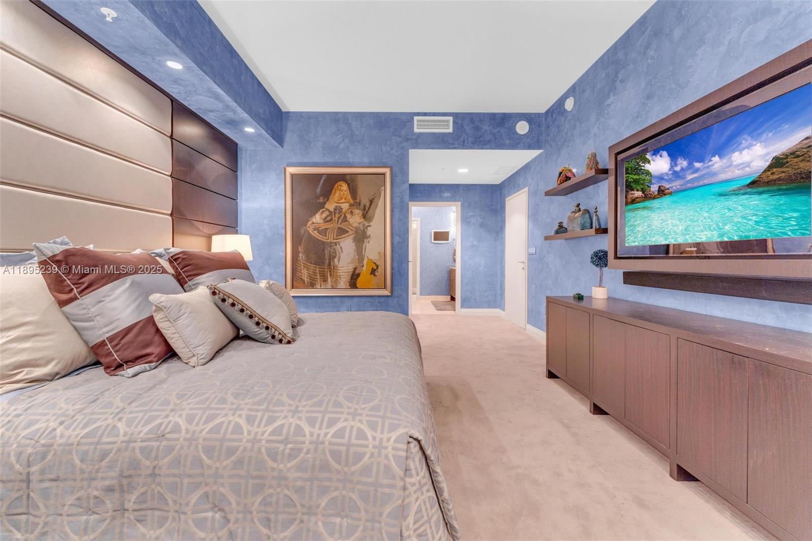 image Continuum On South Beach17