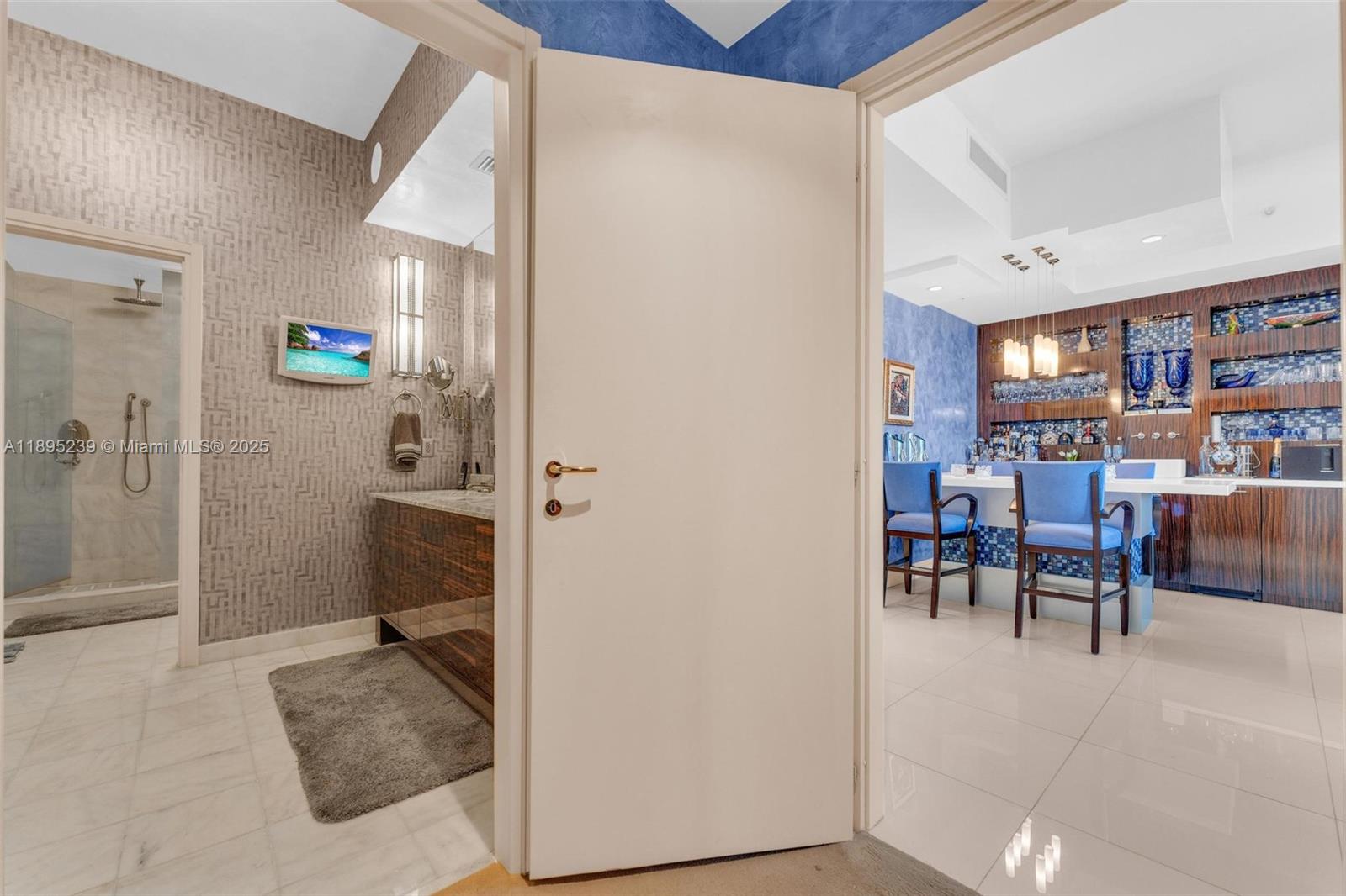 image Continuum On South Beach21