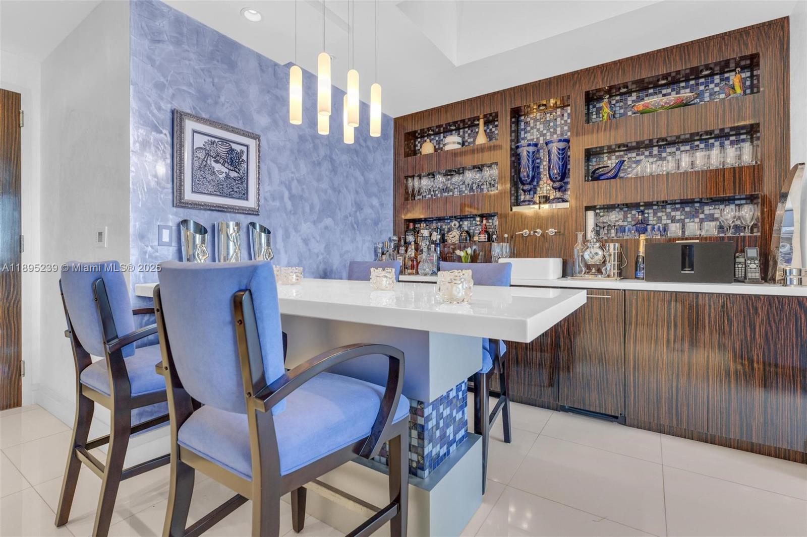 image Continuum On South Beach28