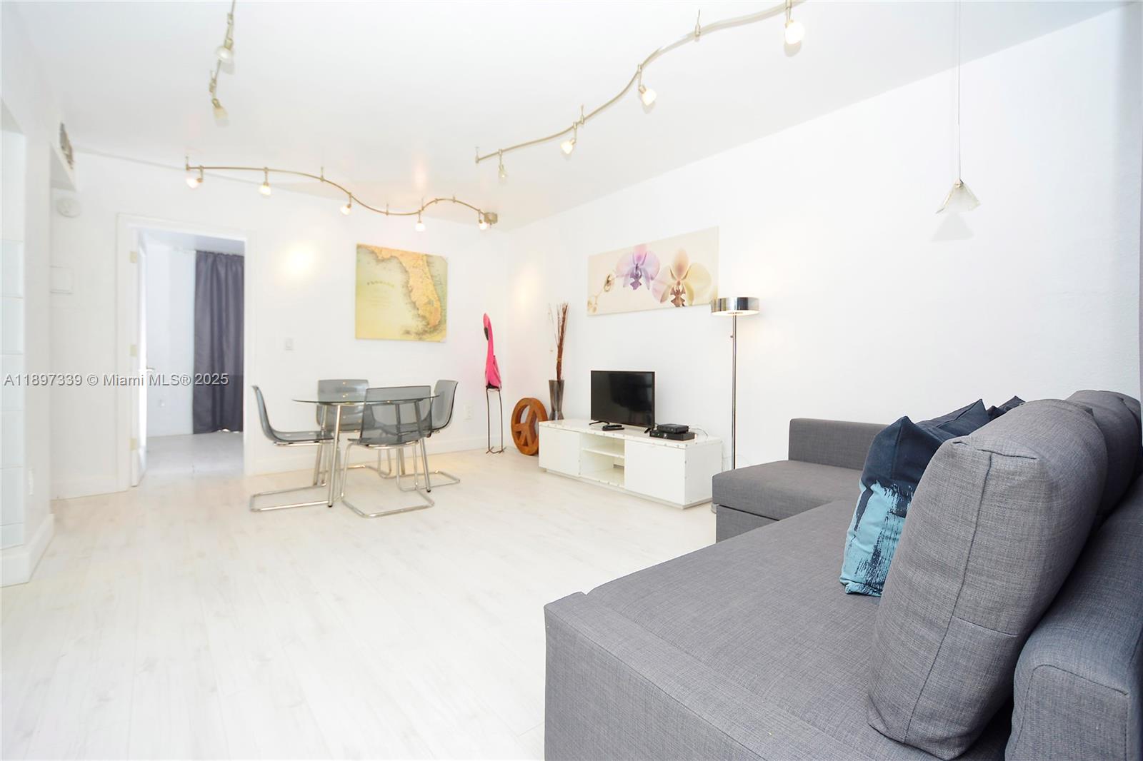 344 Meridian Ave #2B