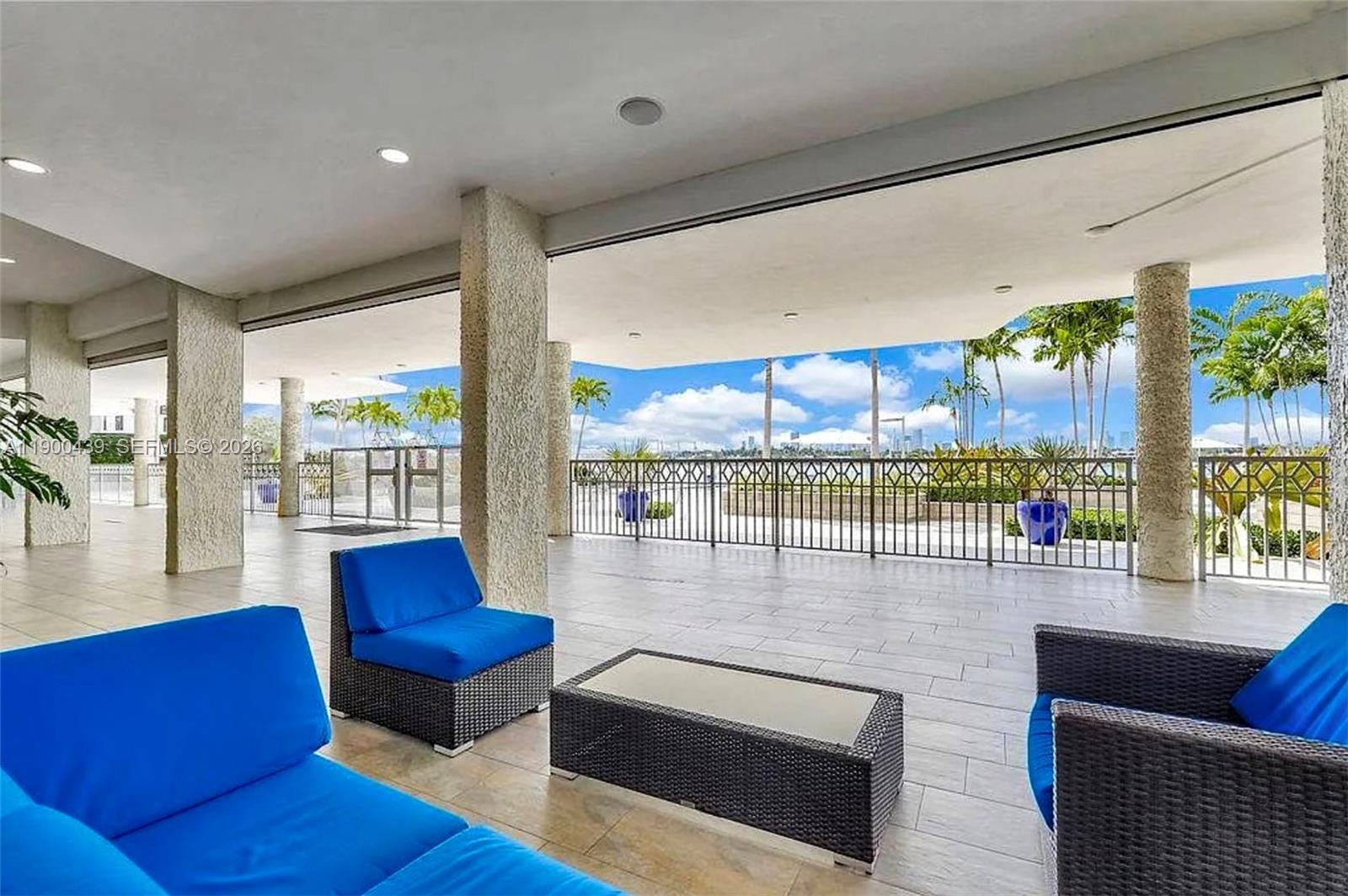 image South Bay Club40