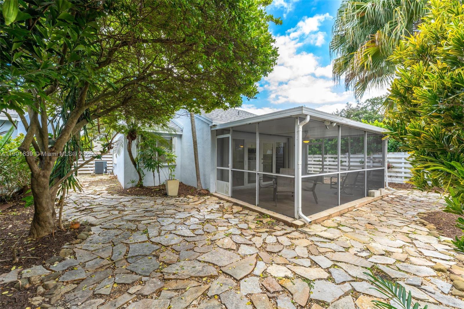 14512 SW 138th Ct Miami, FL 33186